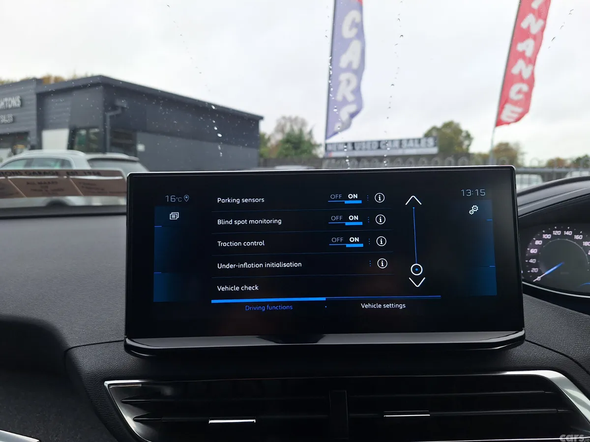 Peugeot 3008 MPV, Diesel, 2023, Red