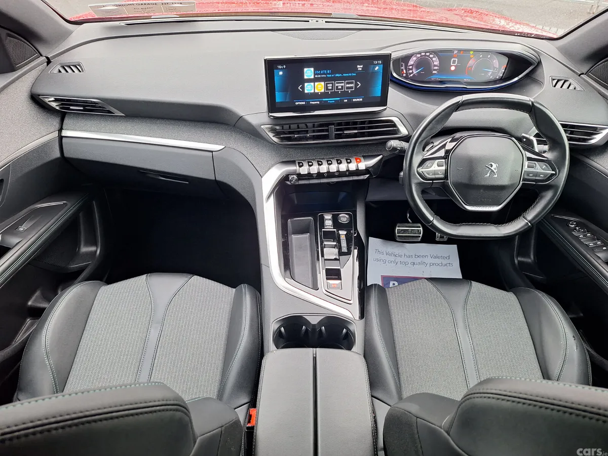 Peugeot 3008 MPV, Diesel, 2023, Red