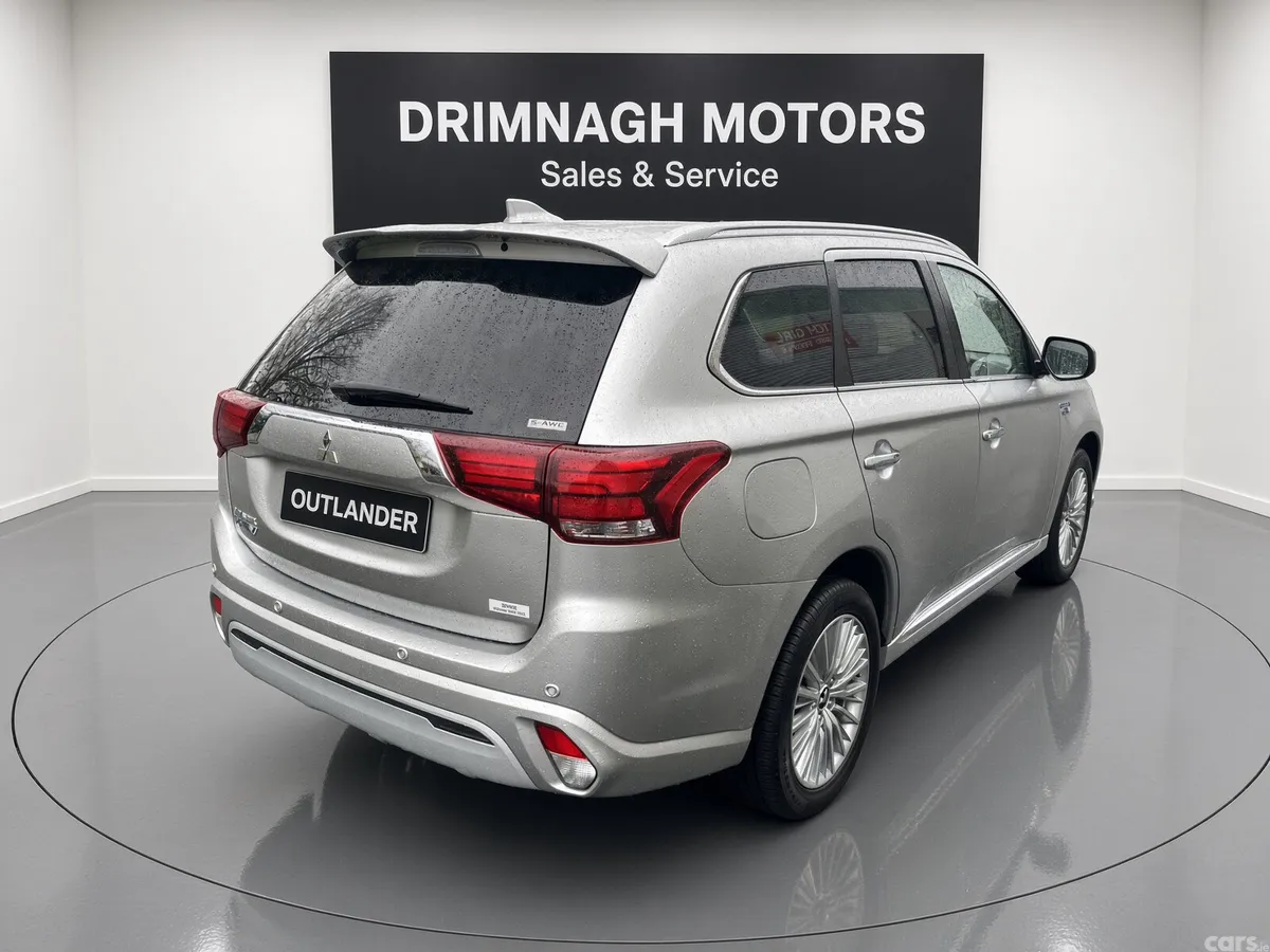 Mitsubishi Outlander SUV, Petrol Plug-in Hybrid, 2018, Silver