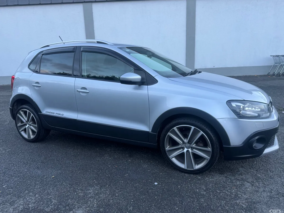 Volkswagen Polo Hatchback, Petrol, 2013, Silver