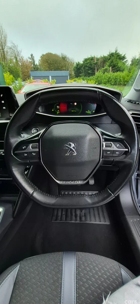 Peugeot 2008 MPV, Petrol, 2021, Grey