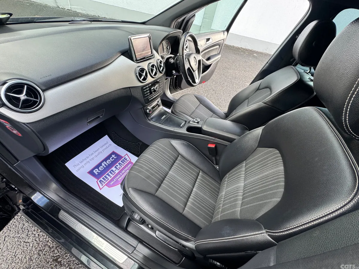 Mercedes-Benz B-Class Hatchback, Petrol, 2014, Black
