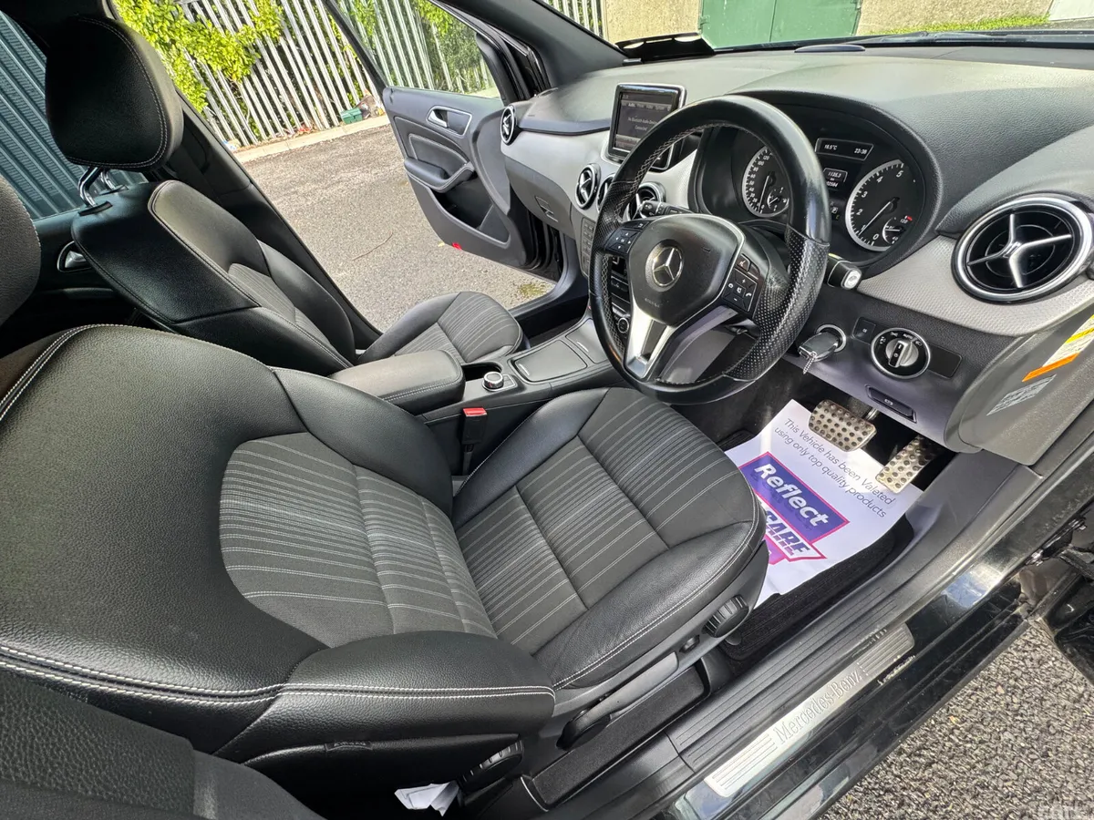 Mercedes-Benz B-Class Hatchback, Petrol, 2014, Black