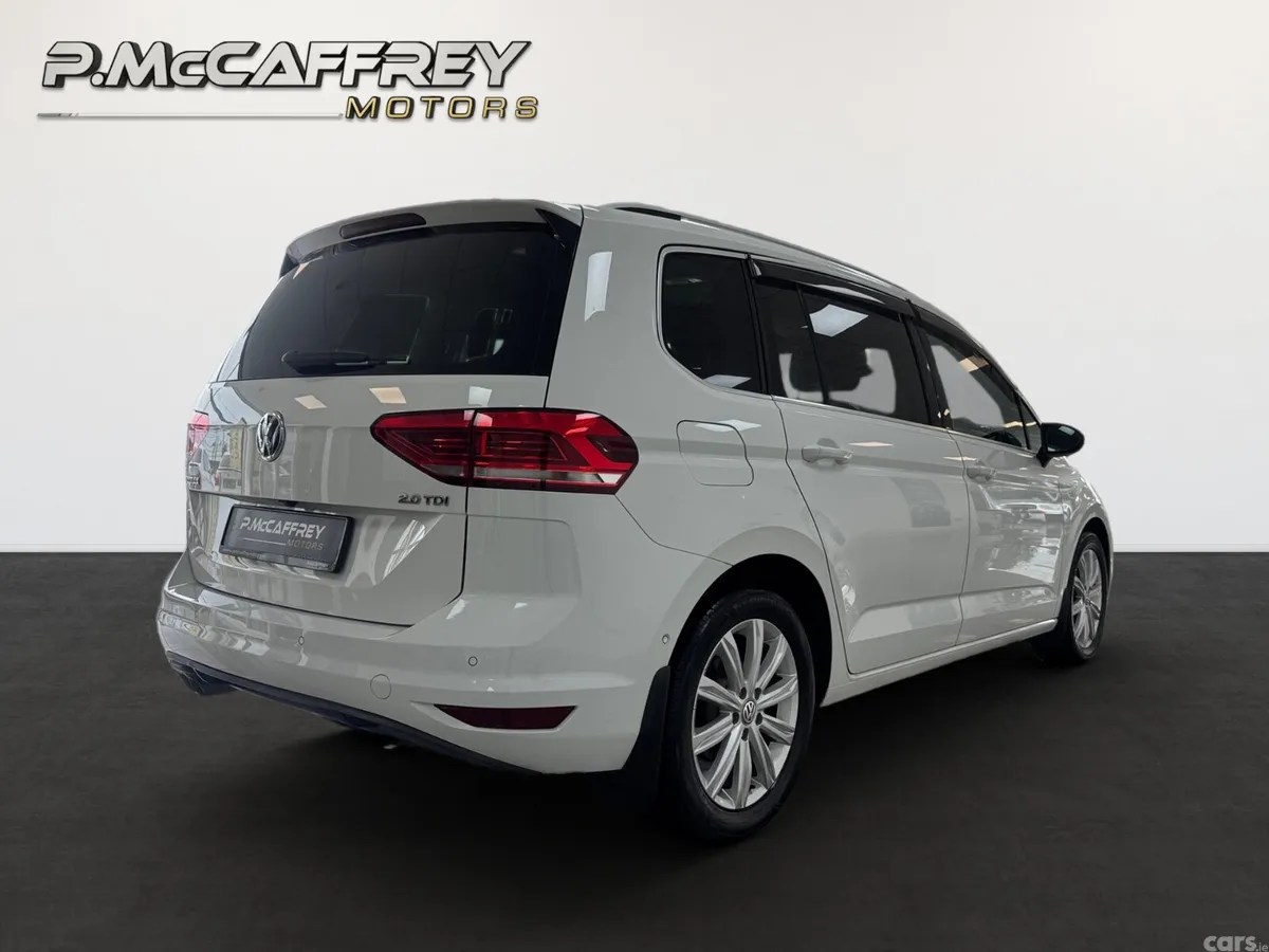 Volkswagen Touran MPV, Diesel, 2018, White