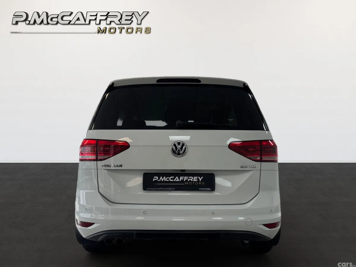 Volkswagen Touran MPV, Diesel, 2018, White