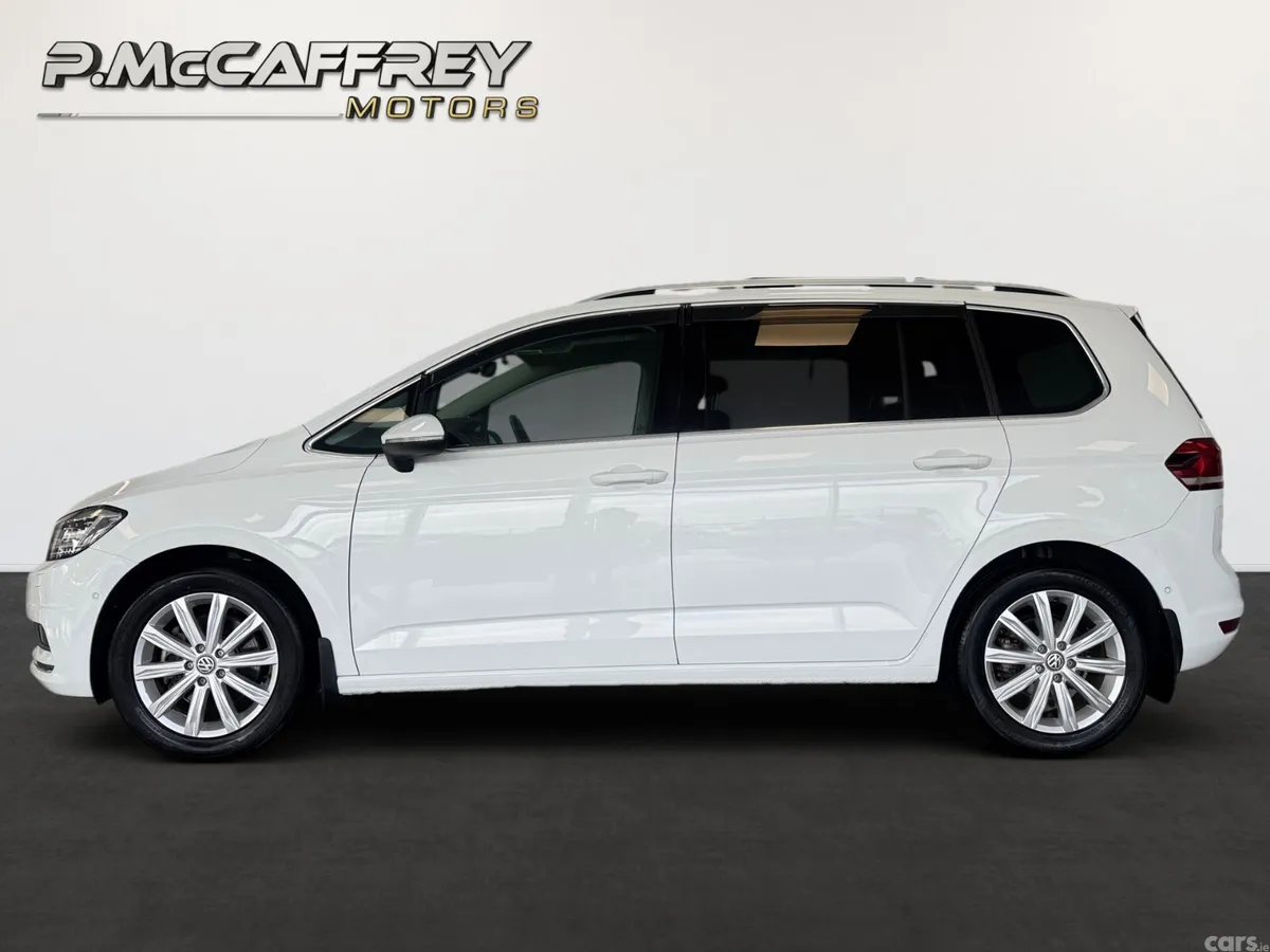 Volkswagen Touran MPV, Diesel, 2018, White