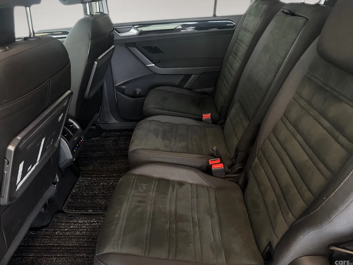 Volkswagen Touran MPV, Diesel, 2018, White