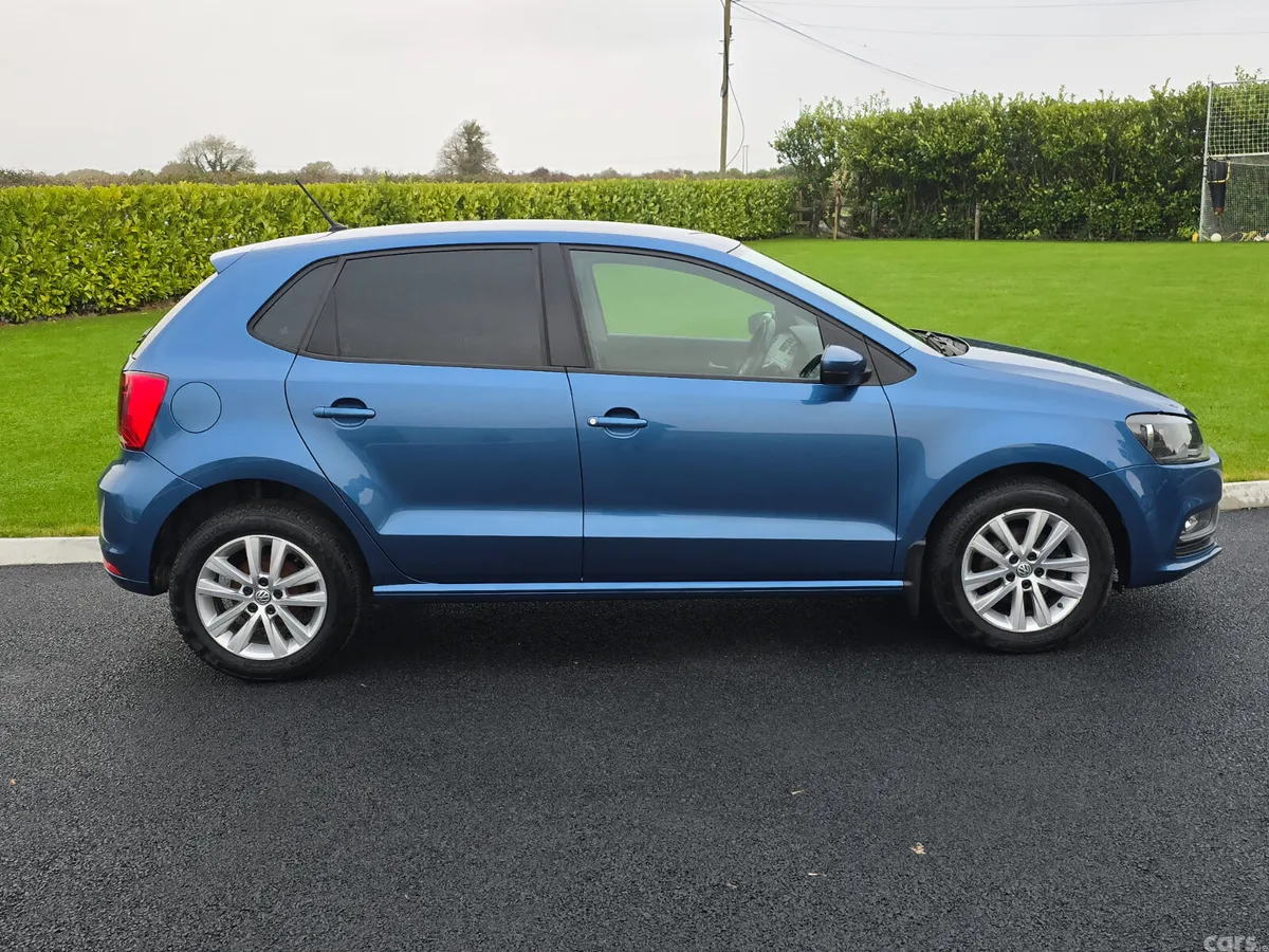Volkswagen Polo Hatchback, Petrol, 2016, Blue