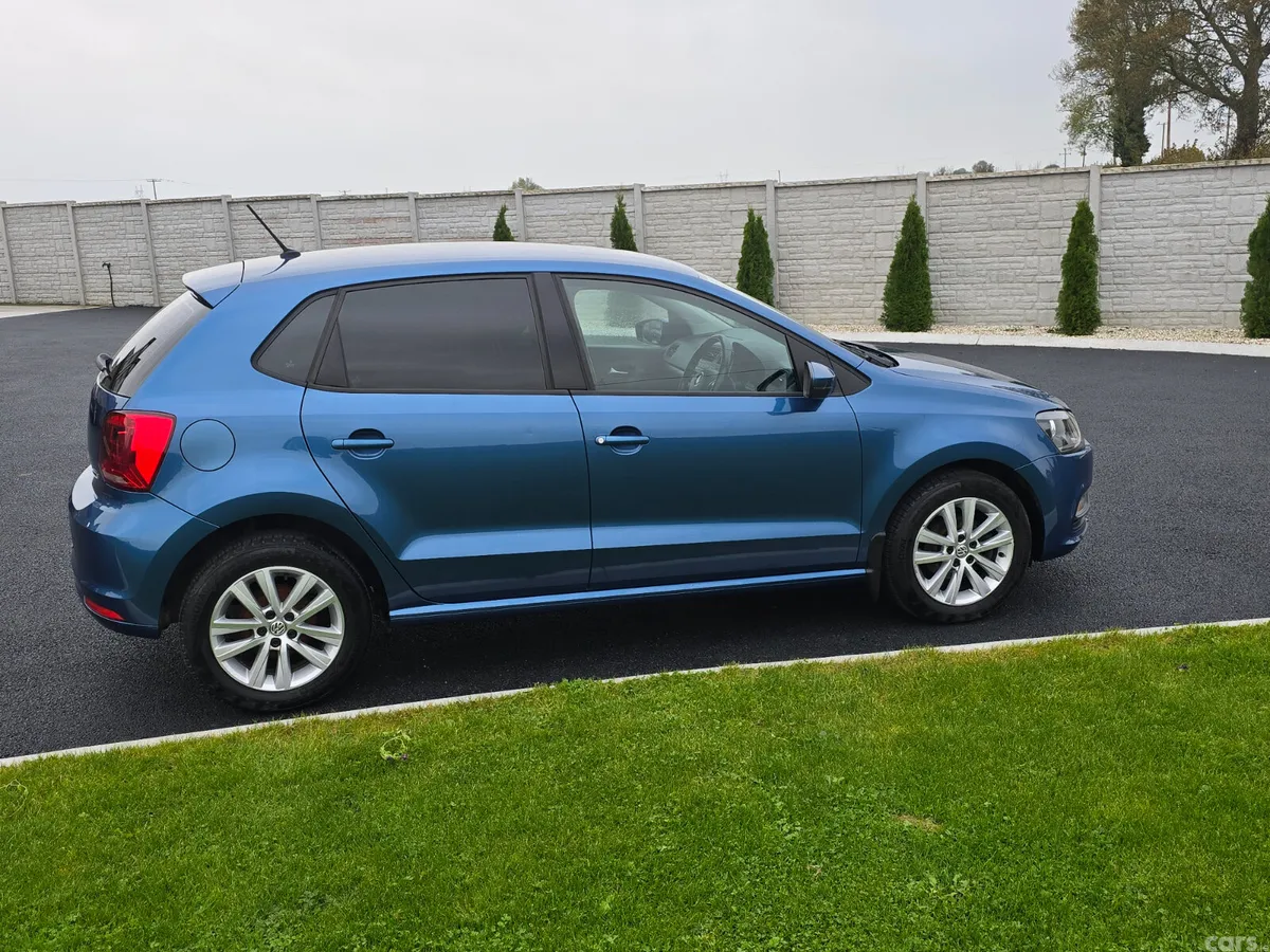 Volkswagen Polo Hatchback, Petrol, 2016, Blue