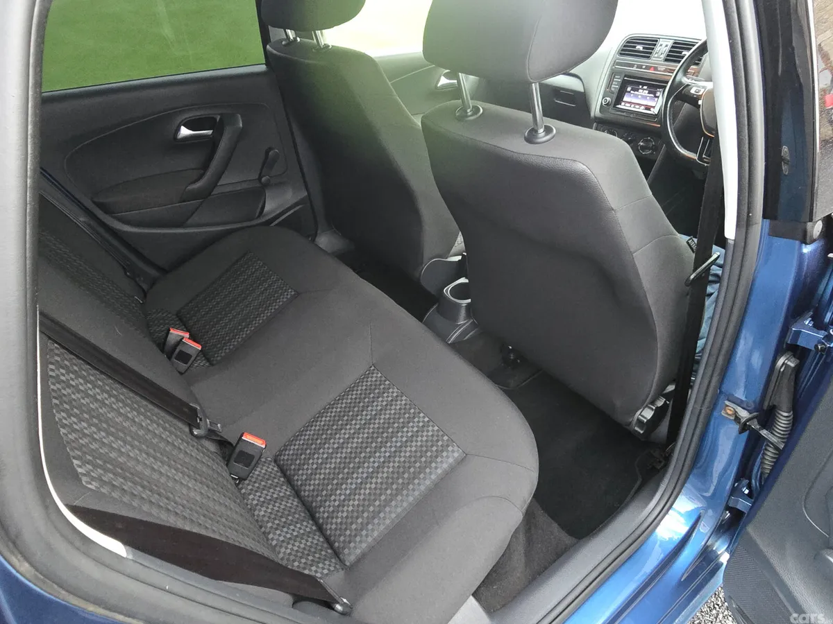 Volkswagen Polo Hatchback, Petrol, 2016, Blue
