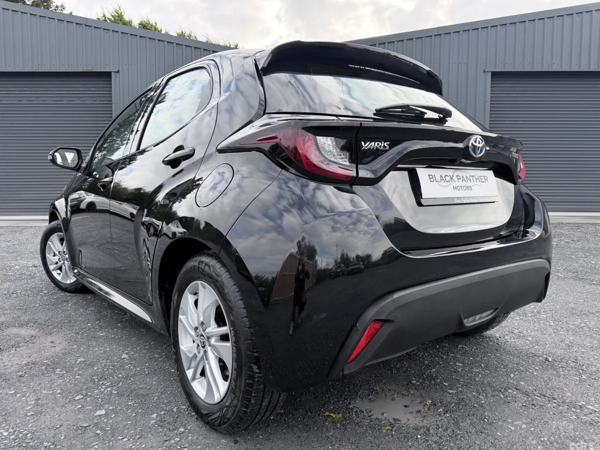 Toyota Yaris Hatchback, Petrol Hybrid, 2024, Black