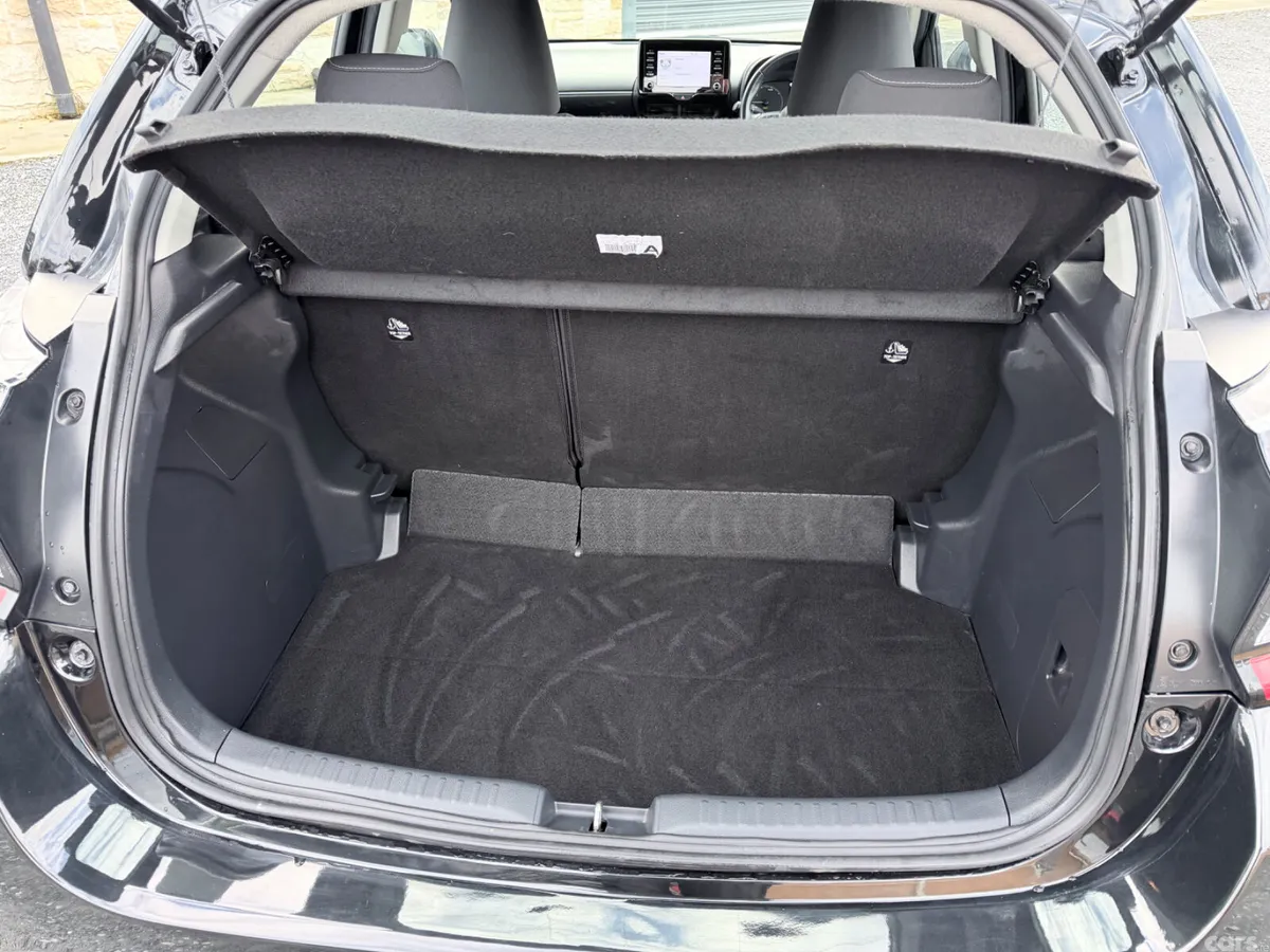 Toyota Yaris Hatchback, Petrol Hybrid, 2024, Black