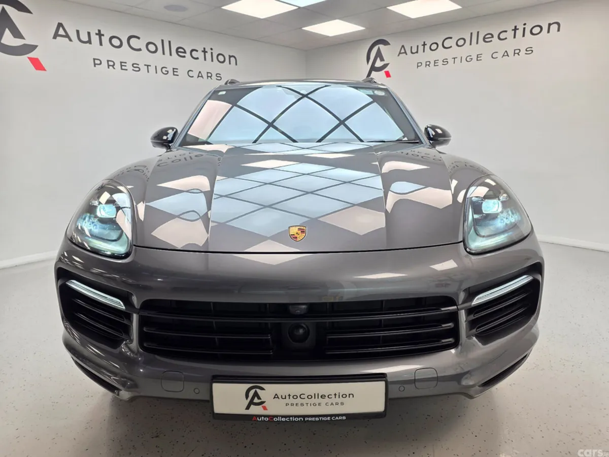 Porsche Cayenne Estate, Petrol Hybrid, 2023, Grey