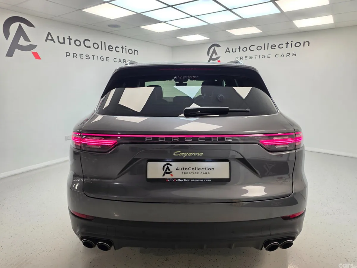 Porsche Cayenne Estate, Petrol Hybrid, 2023, Grey