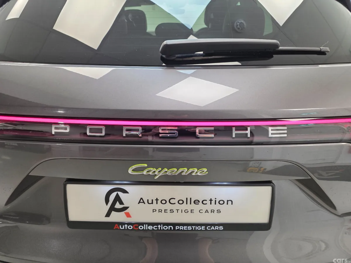 Porsche Cayenne Estate, Petrol Hybrid, 2023, Grey