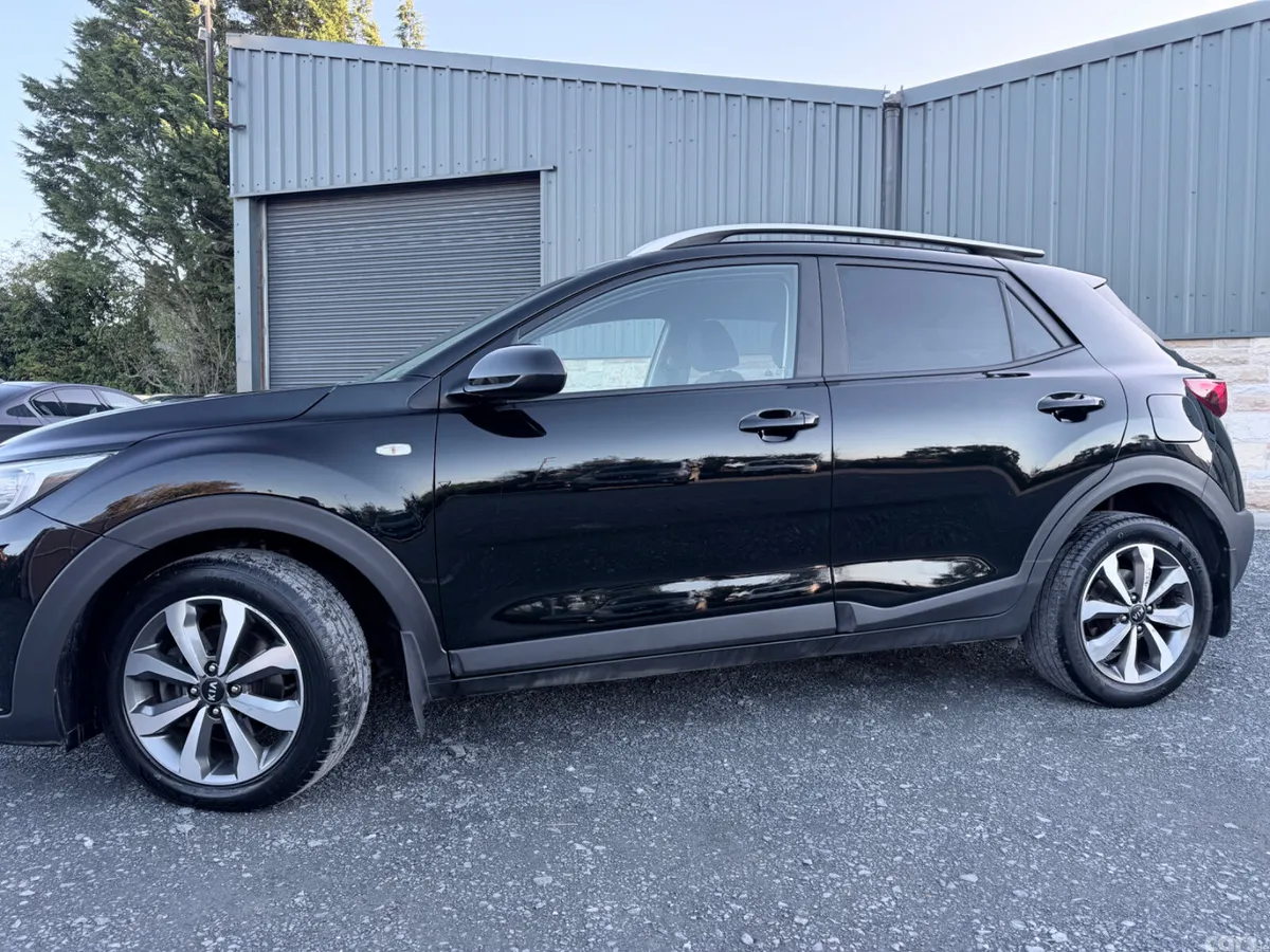 Kia Stonic Hatchback, Petrol, 2021, Black