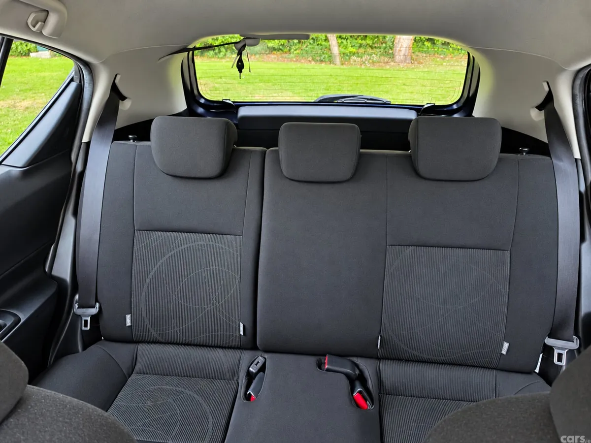 Toyota Aqua Hatchback, Petrol Hybrid, 2018, Blue