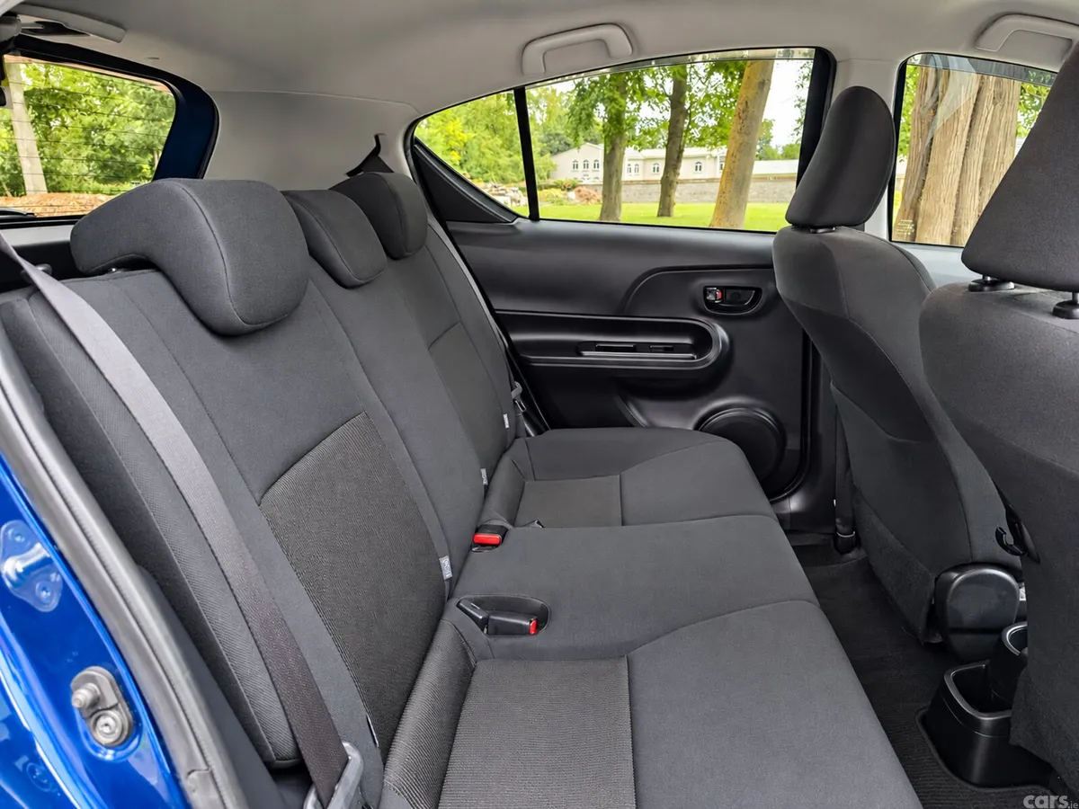 Toyota Aqua Hatchback, Petrol Hybrid, 2018, Blue