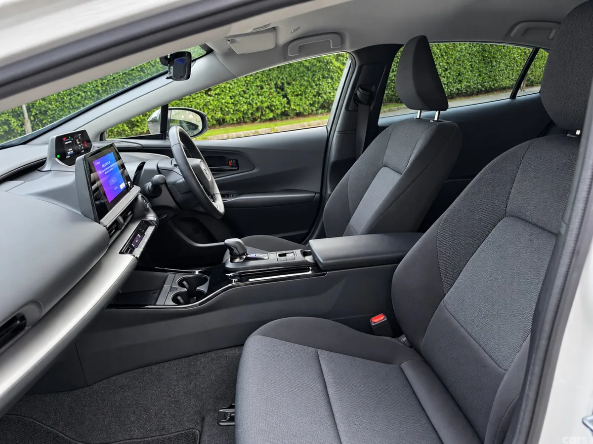 Toyota Prius Saloon, Petrol Hybrid, 2023, White