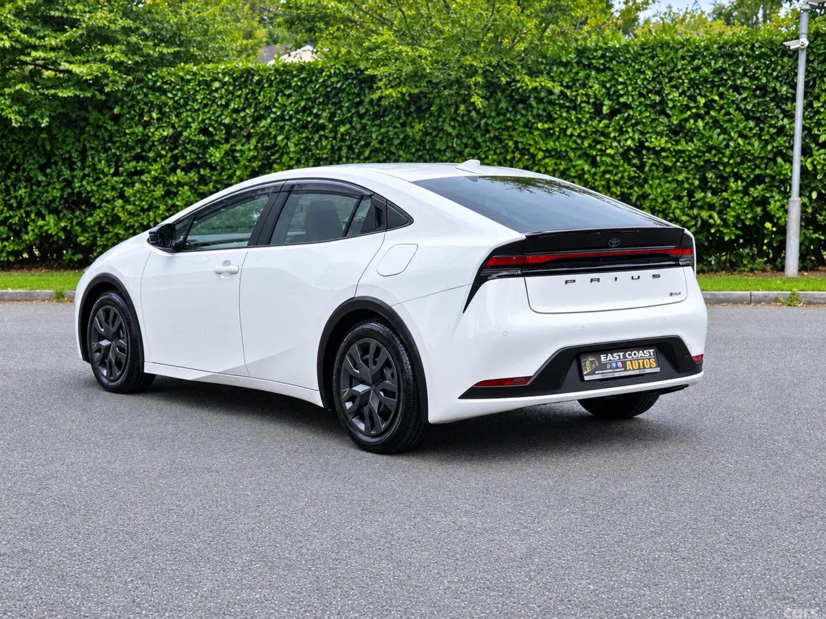 Toyota Prius Saloon, Petrol Hybrid, 2023, White