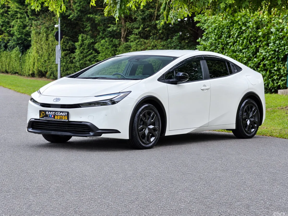 Toyota Prius Saloon, Petrol Hybrid, 2023, White