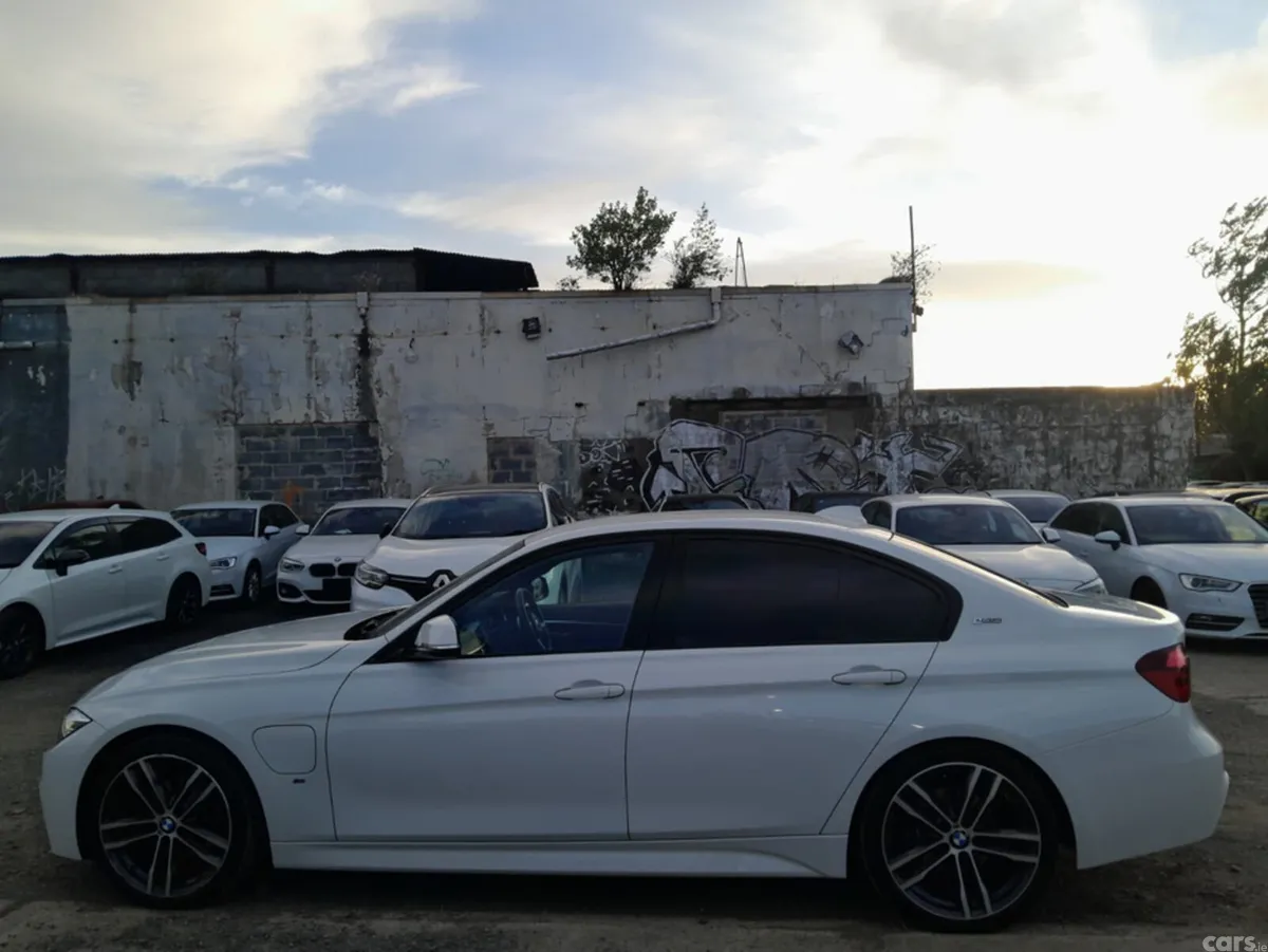 BMW 3-Series Saloon, Petrol Plug-in Hybrid, 2018, White