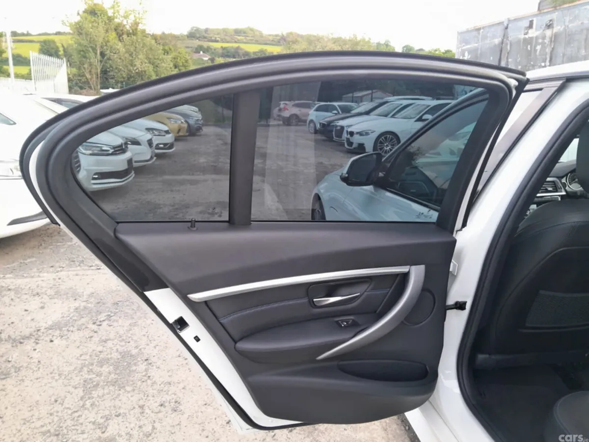 BMW 3-Series Saloon, Petrol Plug-in Hybrid, 2018, White