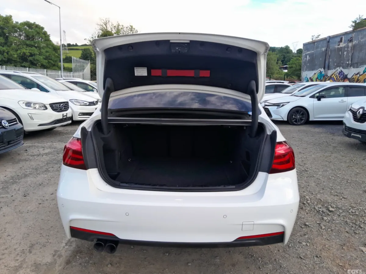BMW 3-Series Saloon, Petrol Plug-in Hybrid, 2018, White