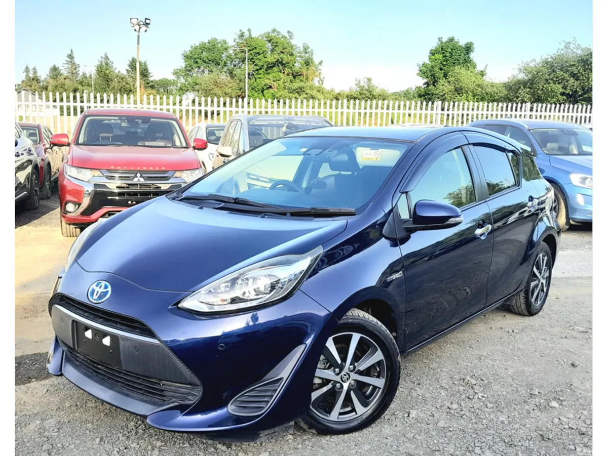 Toyota Aqua Hatchback, Petrol Hybrid, 2018, Blue