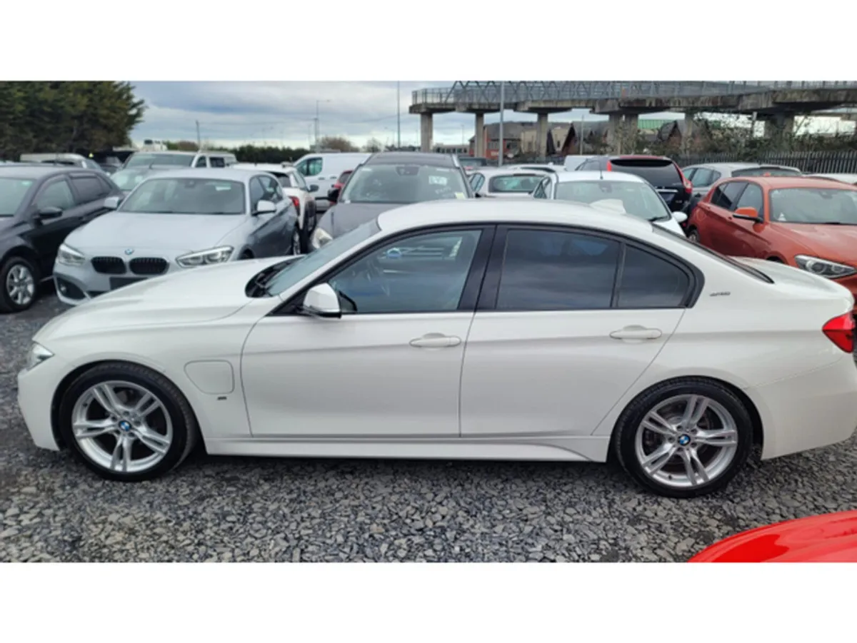 BMW 3-Series Saloon, Petrol Plug-in Hybrid, 2016, White