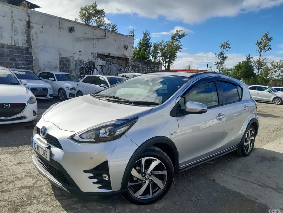 Toyota Aqua Hatchback, Petrol Hybrid, 2019, Silver