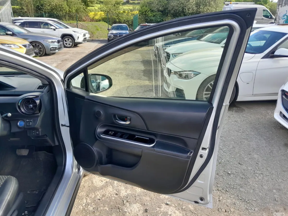Toyota Aqua Hatchback, Petrol Hybrid, 2019, Silver