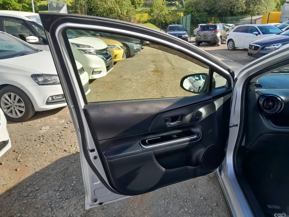 Toyota Aqua Hatchback, Petrol Hybrid, 2019, Silver