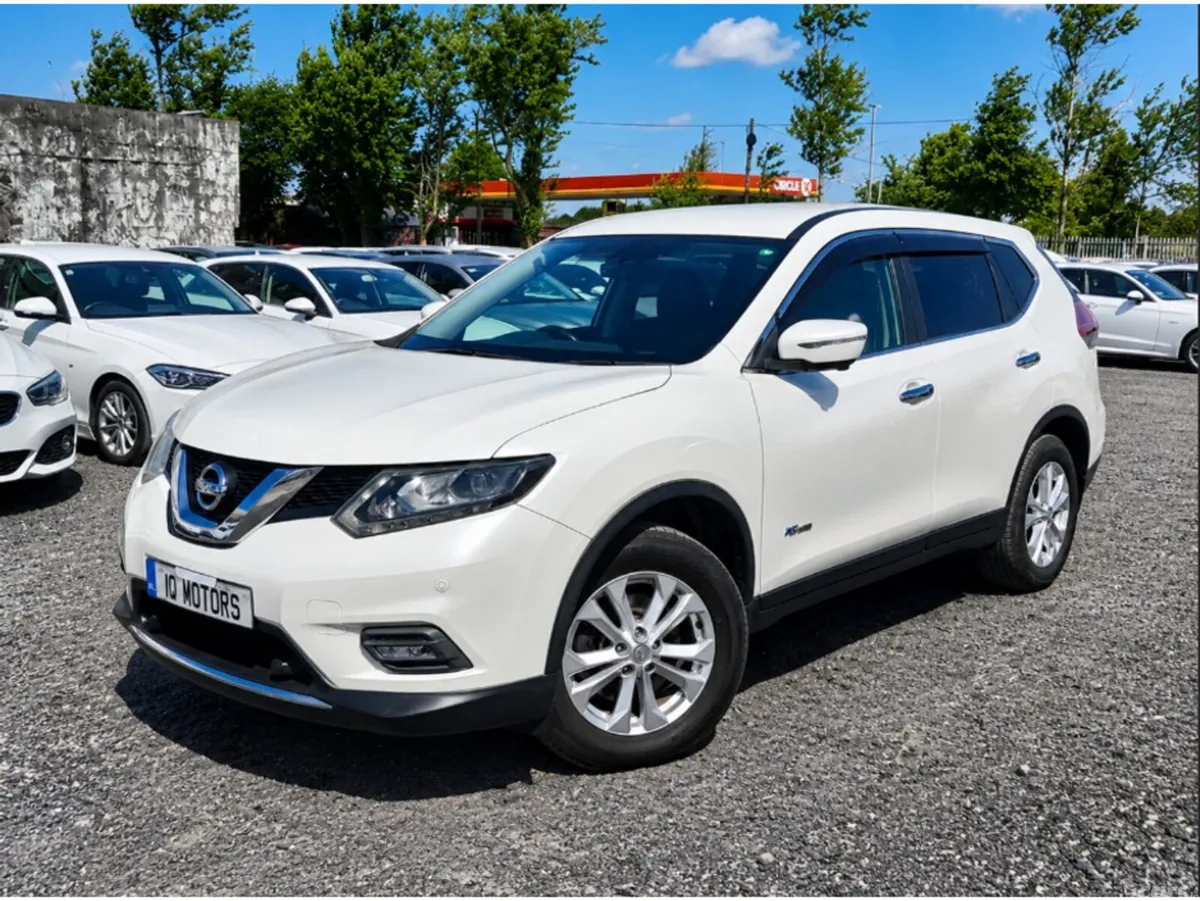 Nissan X-Trail SUV, Petrol Hybrid, 2017, White
