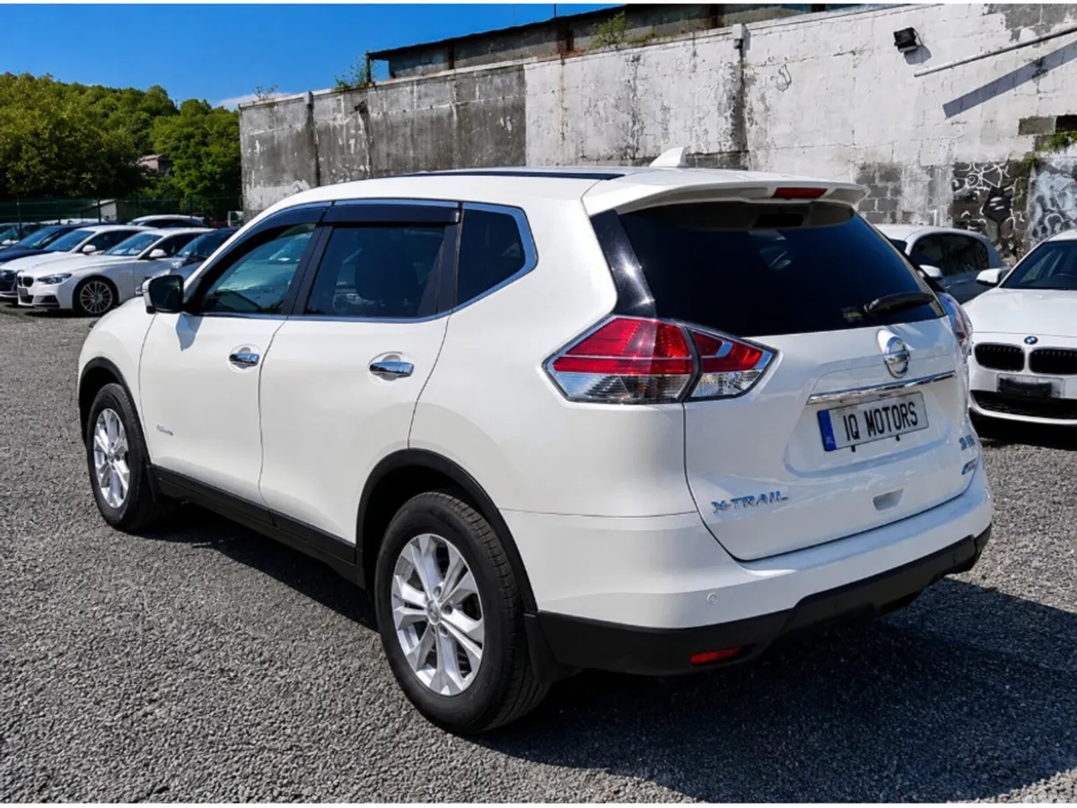 Nissan X-Trail SUV, Petrol Hybrid, 2017, White