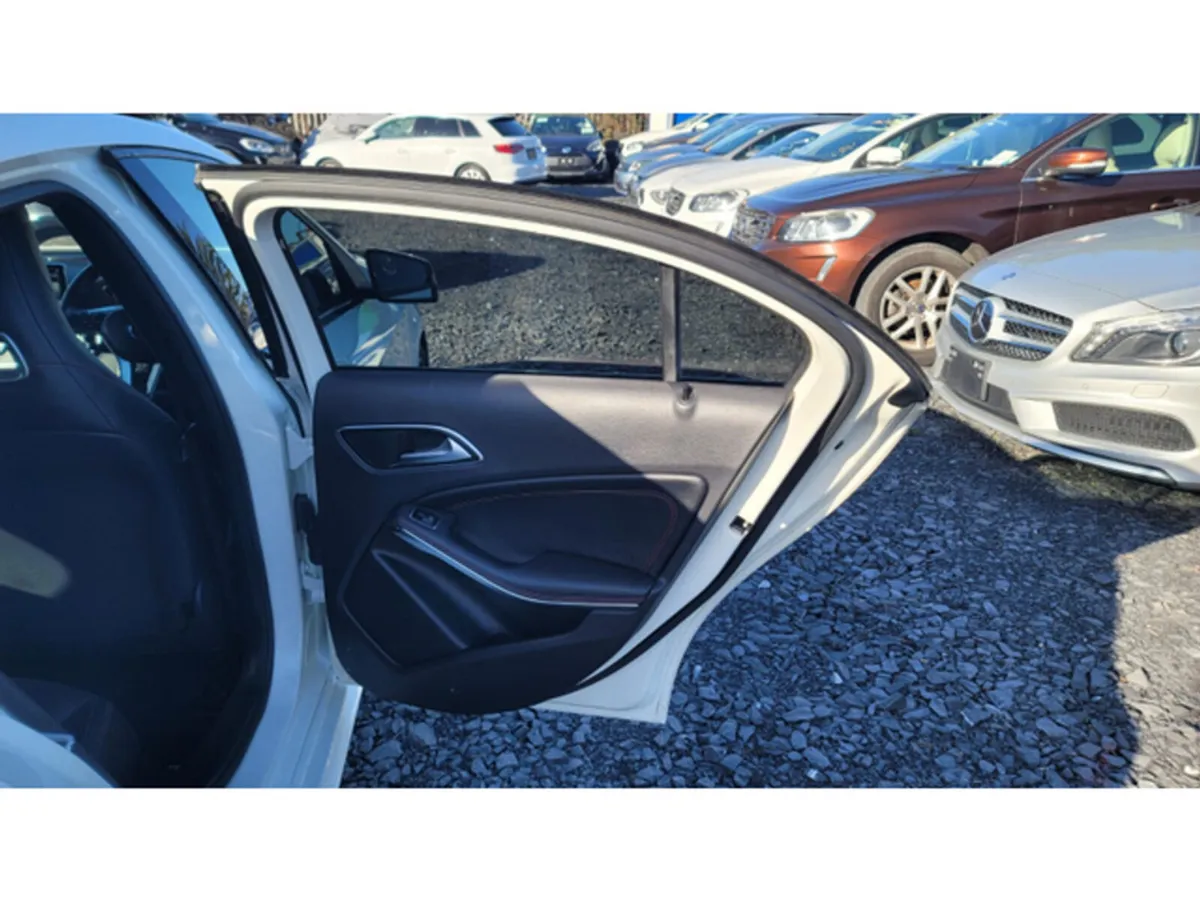 Mercedes-Benz A-Class Hatchback, Petrol, 2014, White