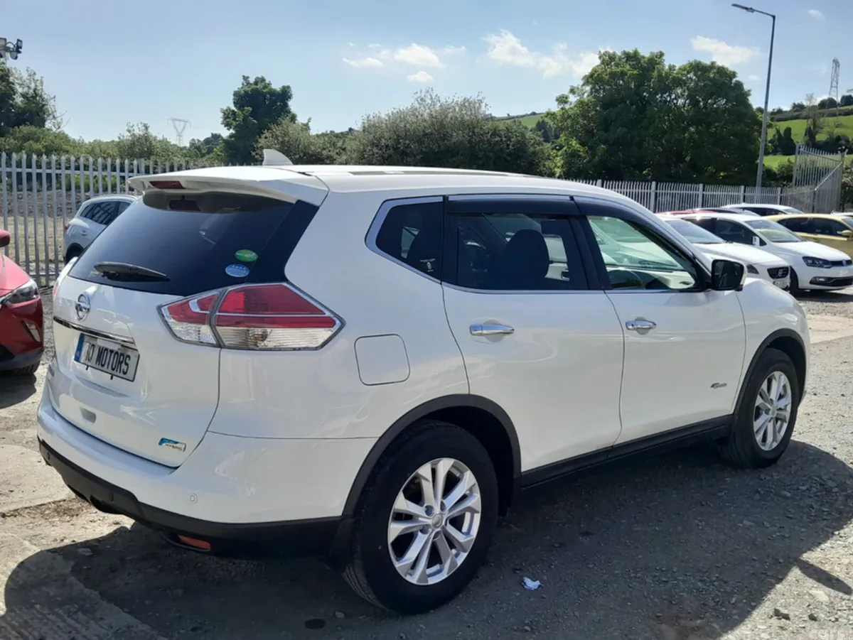 Nissan X-Trail SUV, Petrol Hybrid, 2017, White