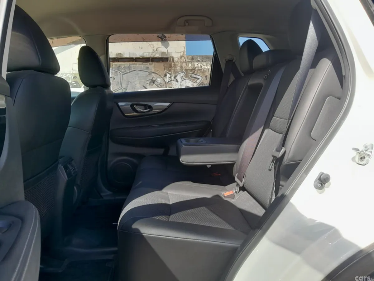 Nissan X-Trail SUV, Petrol Hybrid, 2017, White