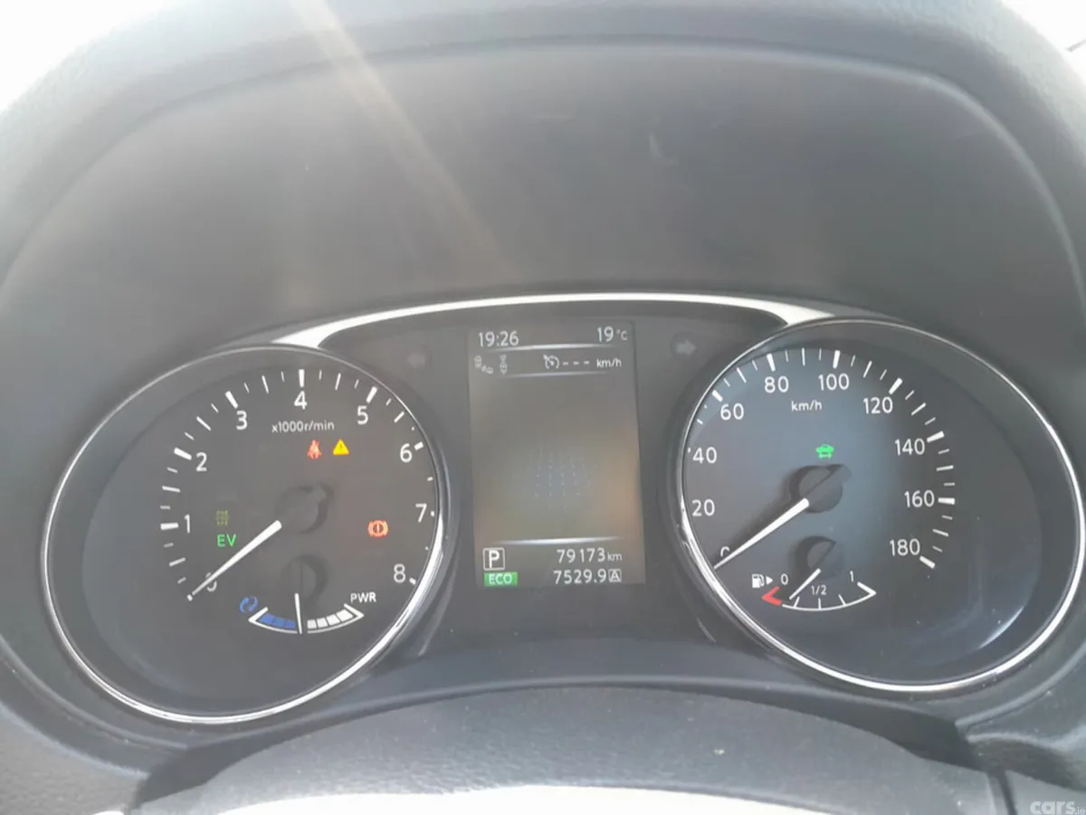 Nissan X-Trail SUV, Petrol Hybrid, 2017, White