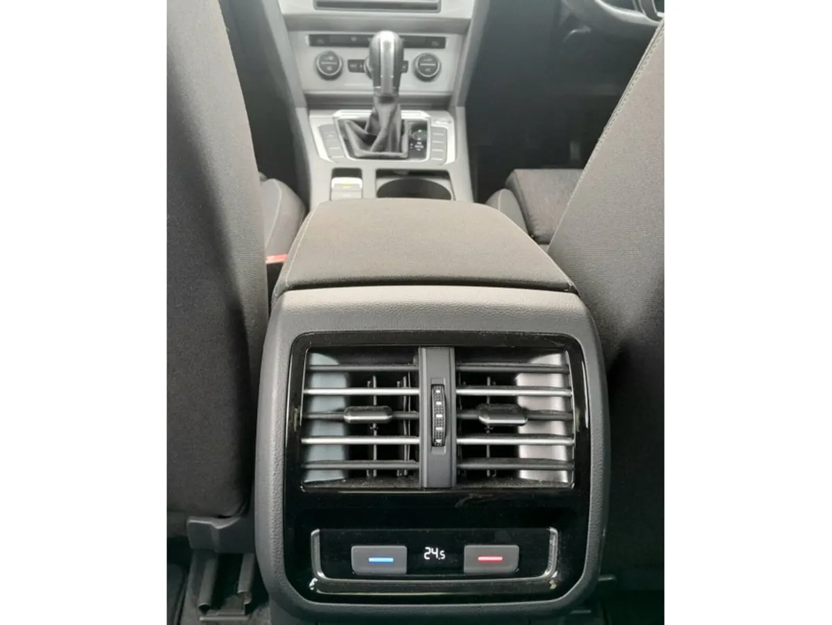 Volkswagen Passat Estate, Petrol, 2016, White
