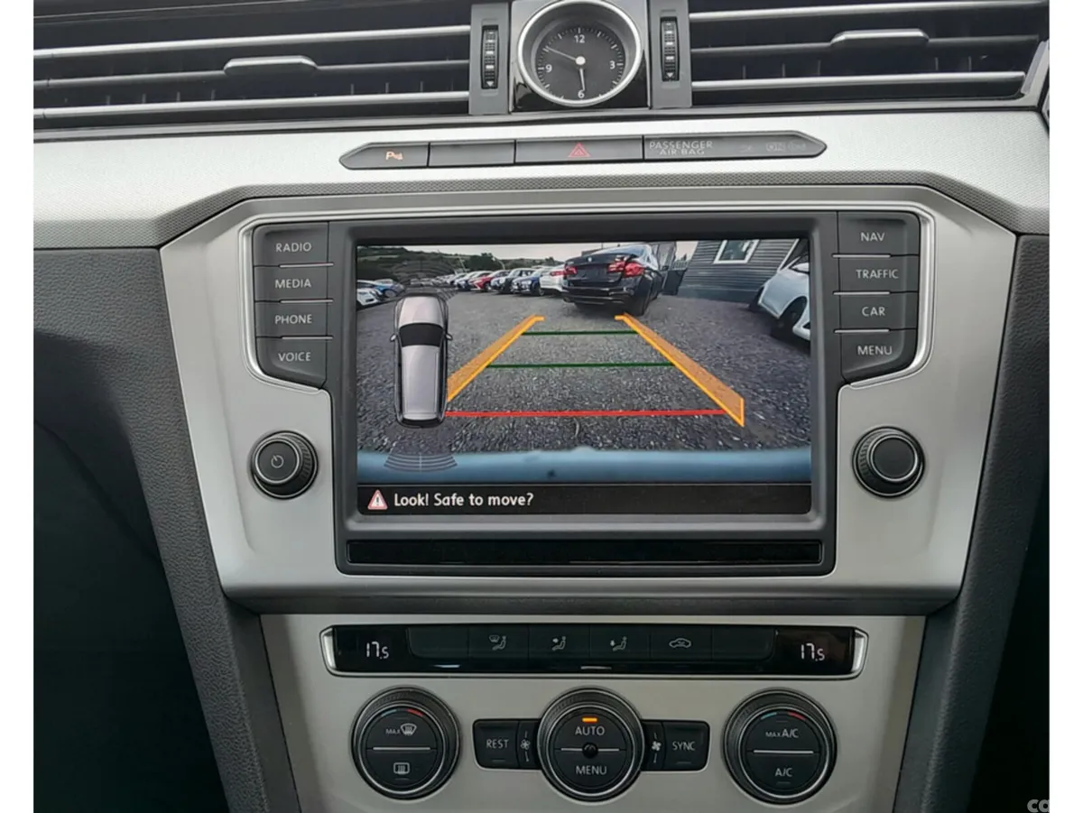 Volkswagen Passat Estate, Petrol, 2016, White