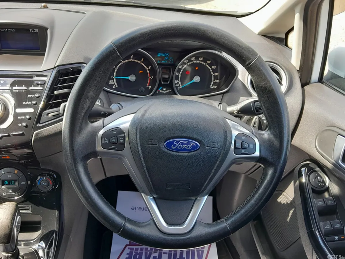 Ford Fiesta Hatchback, Petrol, 2014, White
