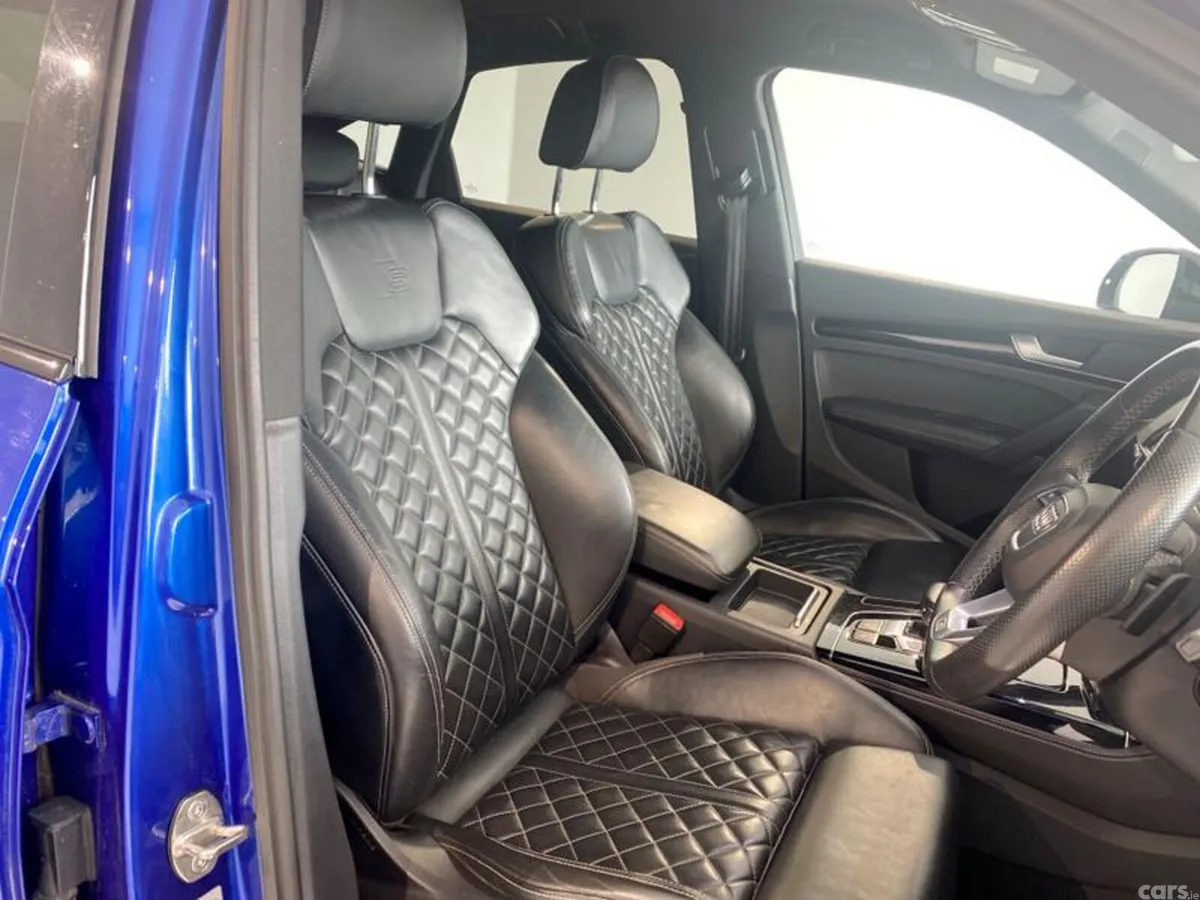 Audi Q5 SUV, Petrol Hybrid, 2023, Blue