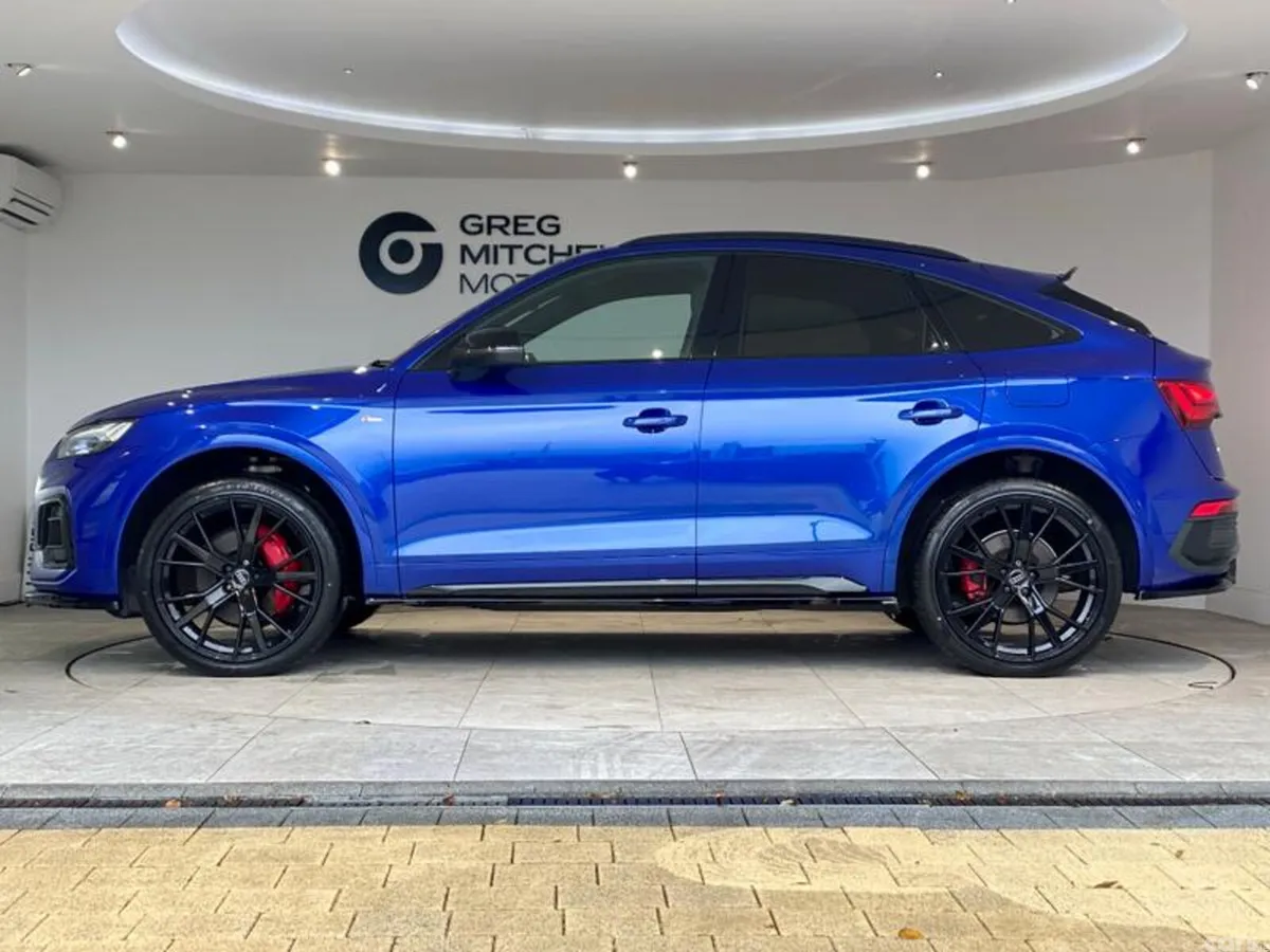Audi Q5 SUV, Petrol Hybrid, 2023, Blue