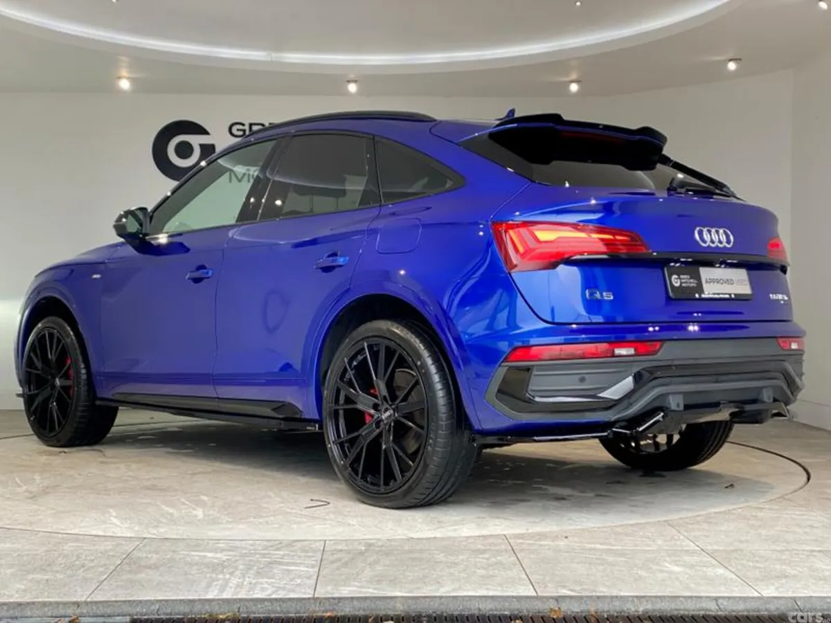 Audi Q5 SUV, Petrol Hybrid, 2023, Blue