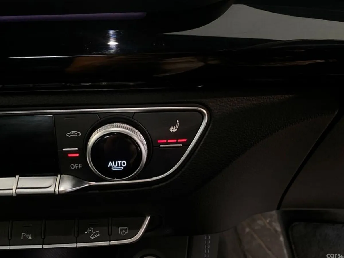 Audi Q5 SUV, Petrol Hybrid, 2023, Blue