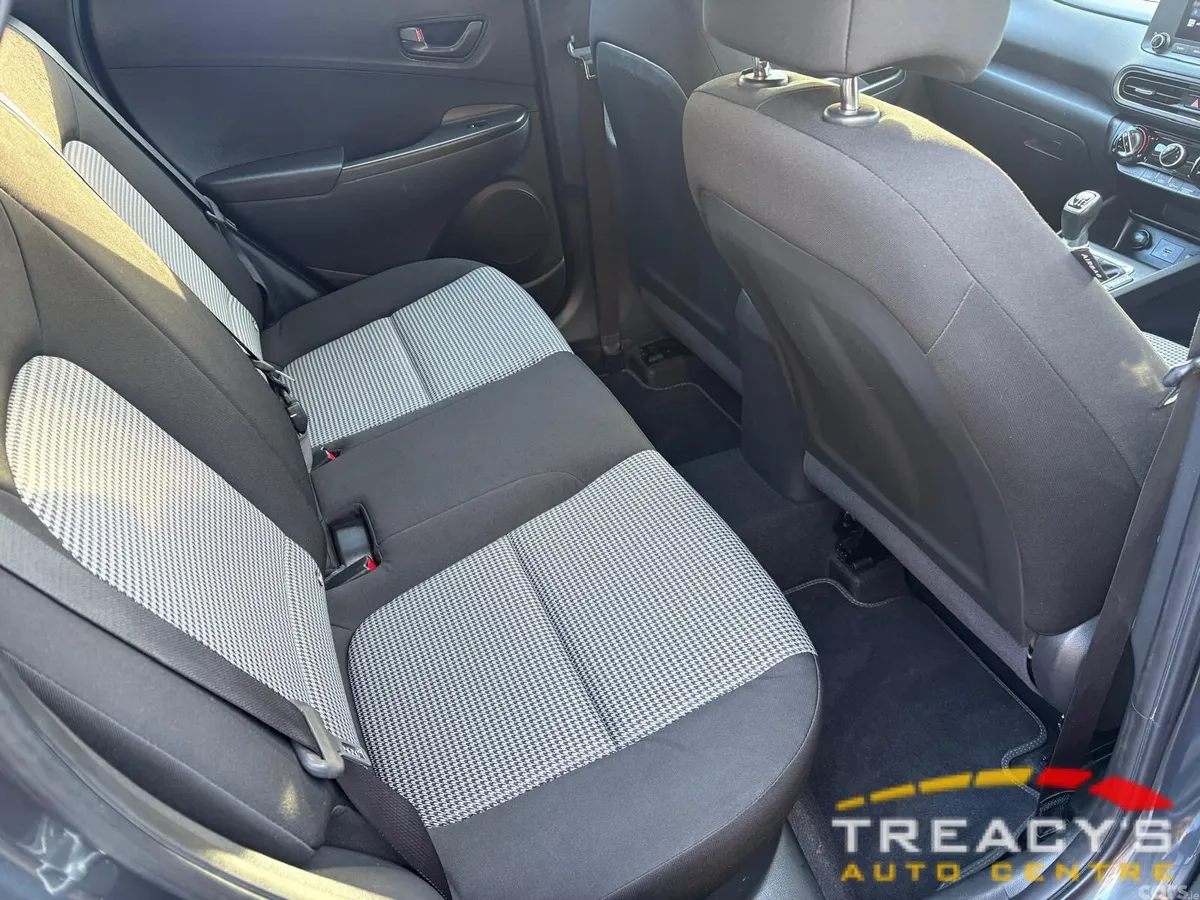 Hyundai KONA MPV, Petrol, 2022, Grey