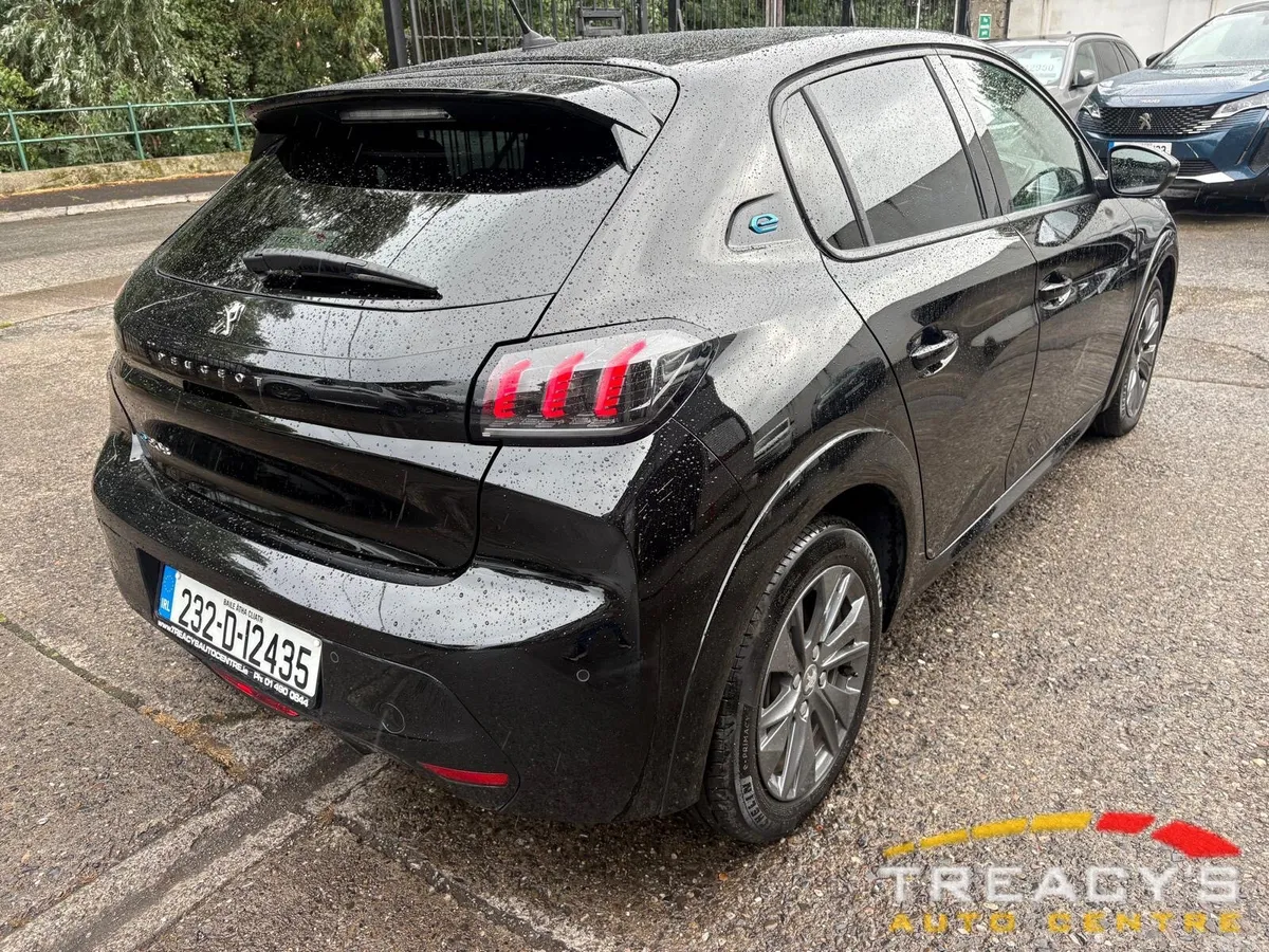 Peugeot 208 Hatchback, Electric, 2023, Black