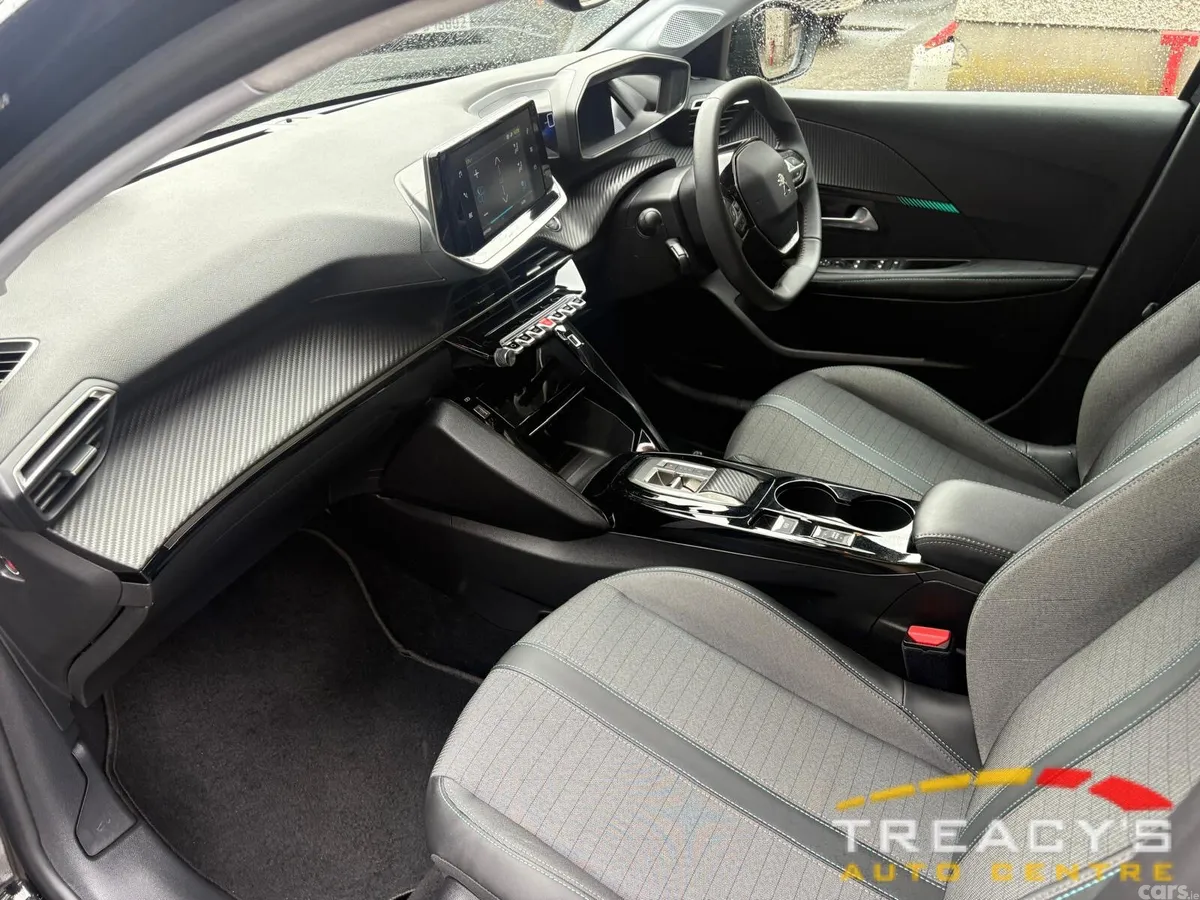 Peugeot 208 Hatchback, Electric, 2023, Black