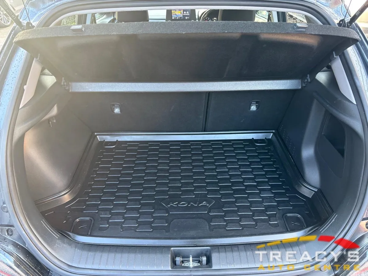 Hyundai KONA MPV, Petrol, 2022, Grey